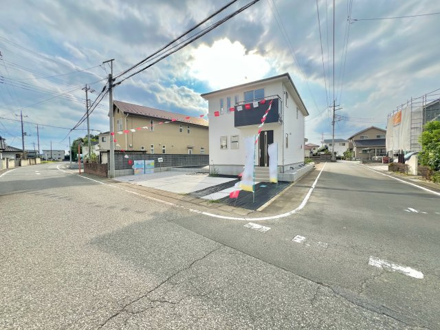 伊勢崎市長沼町の前面道路含む現地写真|閑静な住宅地◎
