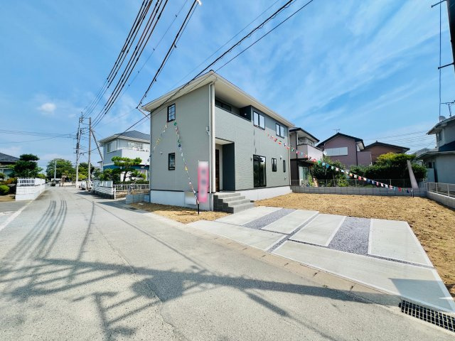 佐波郡玉村町の前面道路含む現地写真|閑静な住宅地◎