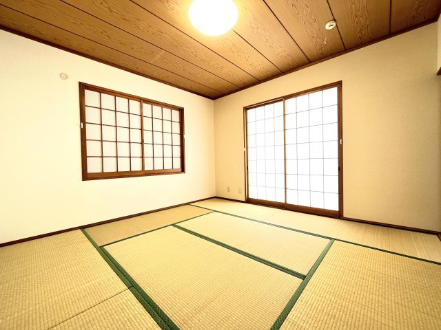 佐波郡玉村町大字五料の和室|8帖の和室は、趣ある安らぎ空間。来訪時や家事スペースとしても重宝します