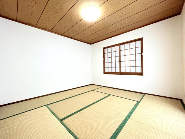 佐波郡玉村町大字五料の和室|１階の和室♪収納付きです！