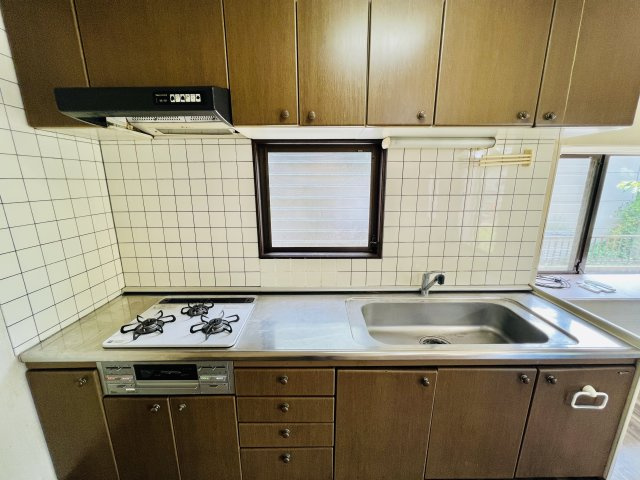 佐波郡玉村町福島のキッチン|収納スペースも充実のキッチン♪