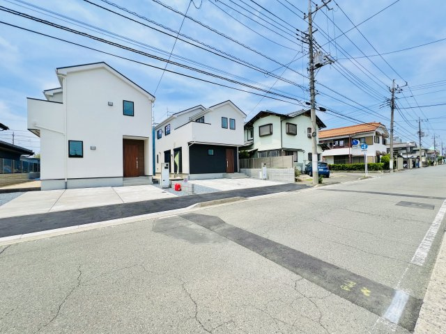 前橋南町二丁目の前面道路含む現地写真|前面道路広々◎