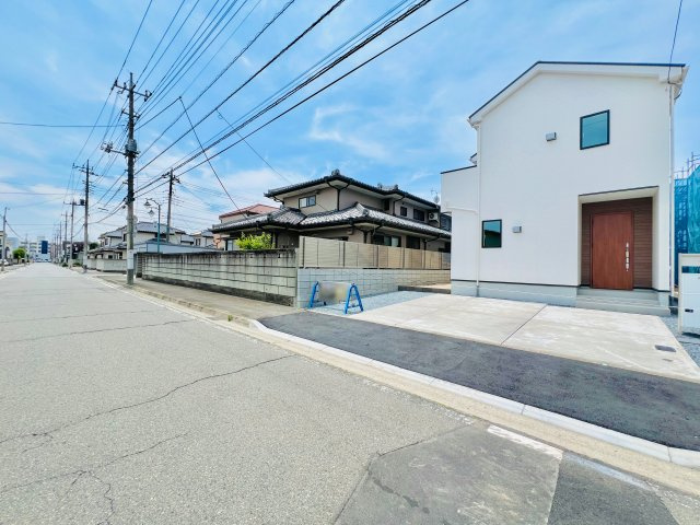 前橋南町二丁目の前面道路含む現地写真|閑静な住宅地♪