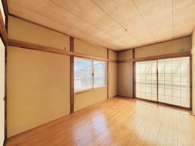 前橋市下小出町の和室|縦長の洋室は、家具の配置も考えやすいです◎