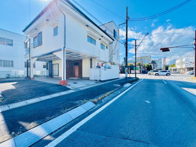 前橋市下小出町の前面道路含む現地写真|国道17号近くで多方面へのアクセス良好◎