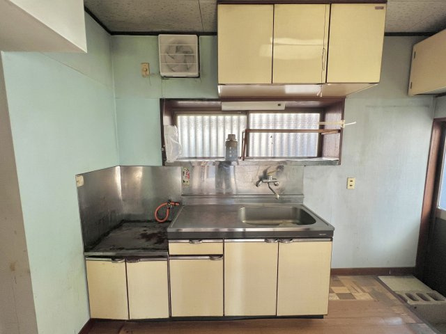 前橋市六供町三丁目のキッチン|収納も充実のキッチンはスッキリと片付きます◎