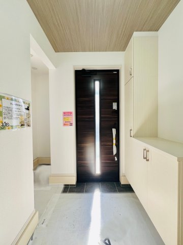 前橋市前箱田町の玄関|履物の着脱もスムーズに出来ます◎