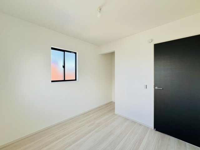 前橋市前箱田町の洋室|インテリアの統一感を作りやすい洋室♪