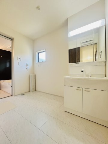 前橋市大利根町の前面道路含む現地写真|車の通りも少なく駐車も楽々♪