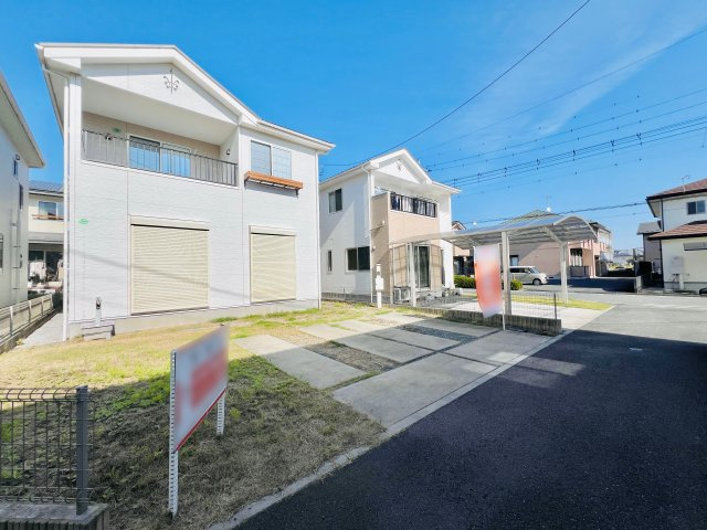 前橋市川原町二丁目の前面道路含む現地写真|閑静な住宅地