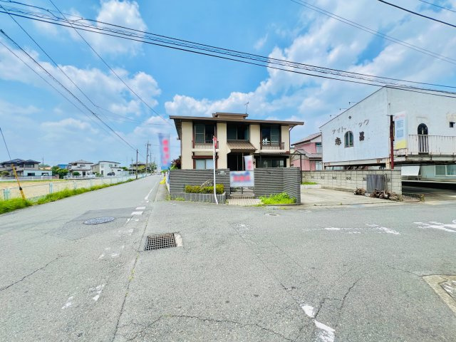 前橋市広瀬町の前面道路含む現地写真|角地で日当たり風通し良好♪