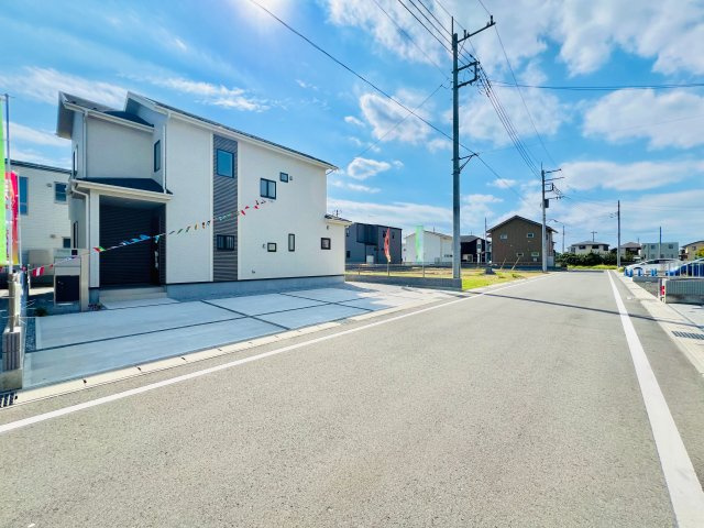 前橋市後家町の前面道路含む現地写真|車の通りも少なく駐車も楽々♪