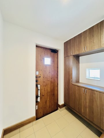 前橋市朝日町の玄関|履物の着脱もスムーズにできる玄関♪