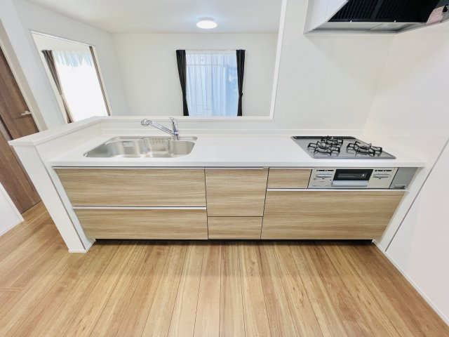 前橋市朝日町のキッチン|ご家族との会話も弾む対面キッチン♪