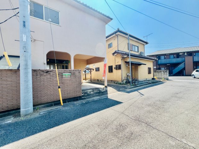 前橋市朝日町四丁目の前面道路含む現地写真|車の通りも少なく駐車も楽々♪