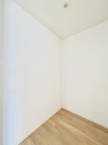 前橋市河原浜町の収納|食器類や食材などの収納も可能なパントリー♪