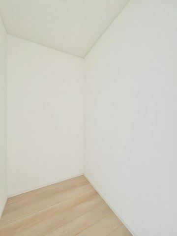 前橋市河原浜町の収納|1.5帖のWICは、たっぷり収納可能♪