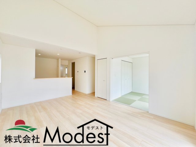 前橋市河原浜町の居間・リビング|ご家族も自然と集まる広々リビング♪