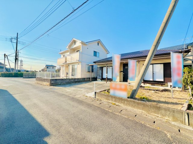 前橋市粕川町込皆戸の前面道路含む現地写真|閑静な住宅地で駐車も焦らず出来ます♪