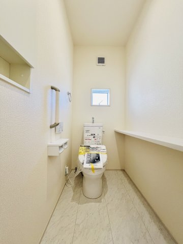 前橋市総社町植野のトイレ|生活リズムの違いにも対応◎
安心のダブルトイレ