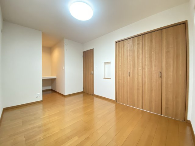 【洋室】 | 南区土河原町 | ☆2階6.0帖の洋室☆WIC付き！☆