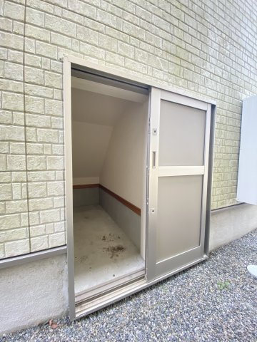 【収納】 | 南区土河原町 | ☆屋外から使える階段下収納・使い勝手が良いですね！☆