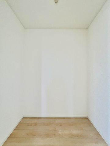 前橋市茂木町の収納|1.5帖のWICはたくさん収納可能です♪