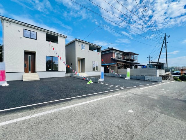 前橋市茂木町の前面道路含む現地写真|車の通りも少なく駐車も楽々♪