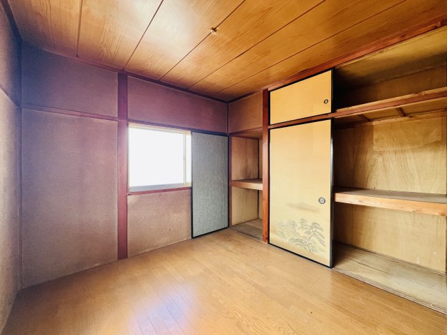 前橋市青柳町の洋室|落ち着いた色調の洋室です