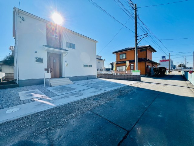 前橋市鶴光路町の前面道路含む現地写真|車の通りも少なく駐車も楽々♪