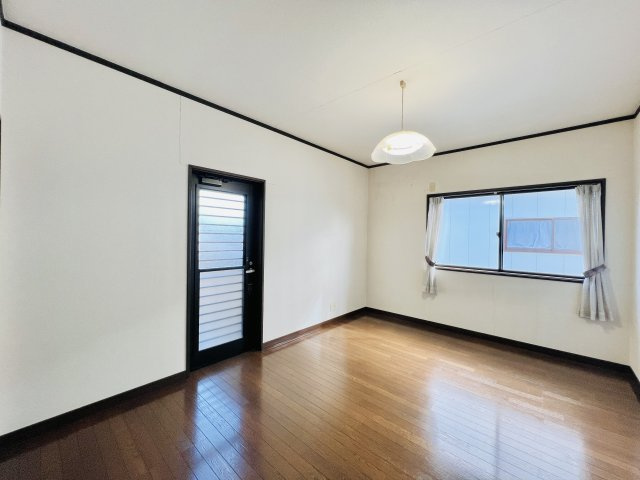 太田市台之郷町の洋室|２階中心に位置する洋室は、お子様の一人部屋デビューにも最適♪