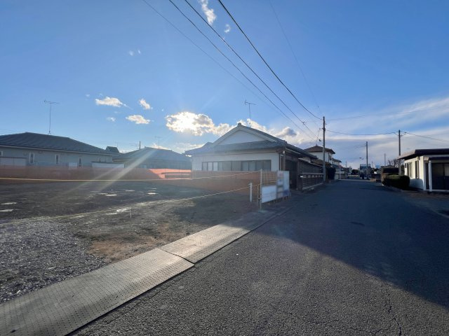 太田市新田早川町の前面道路含む現地写真|閑静な住宅地◎