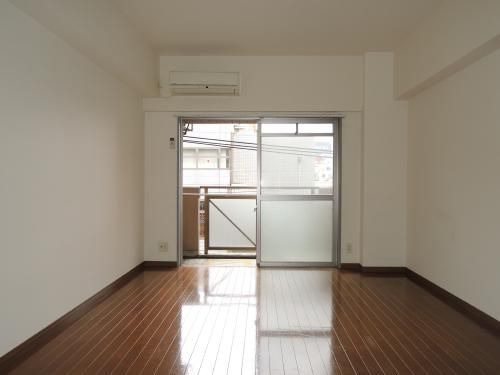 パティオス平尾の居間・リビング