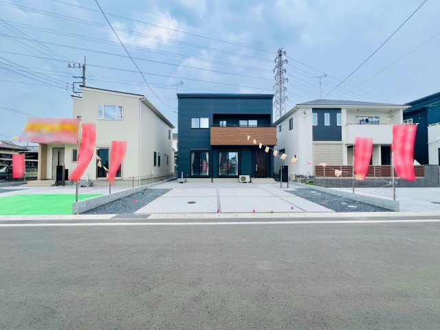 太田市由良町の前面道路含む現地写真|駐車スペース2台可◎