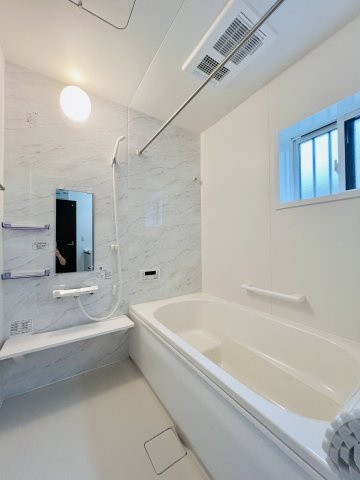 太田市由良町の浴室|高級感溢れるユニットバスで１日の疲れも癒されます♪