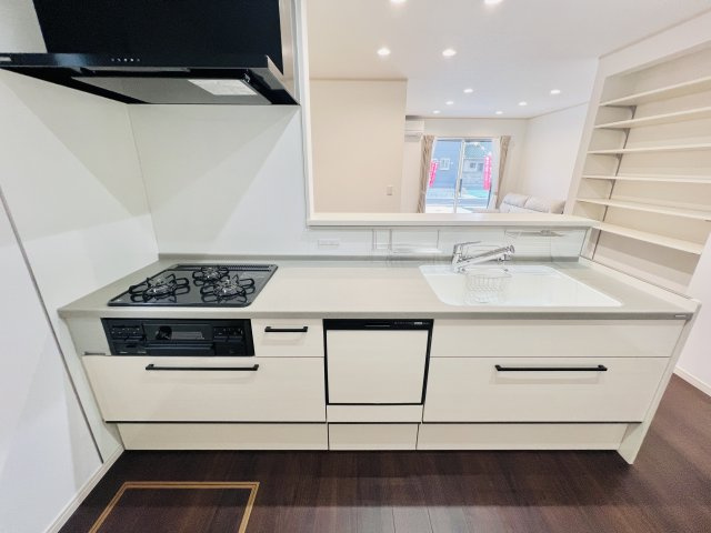 太田市由良町のキッチン|ご家族との会話も弾む、対面キッチン♪