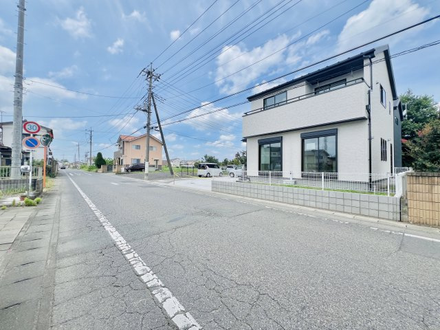 太田鶴生田町の前面道路含む現地写真|暮らしやすい住環境◎