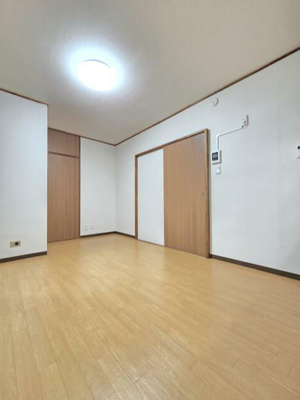 【居間・リビング】 | 秀和亀戸天神橋レジデンス