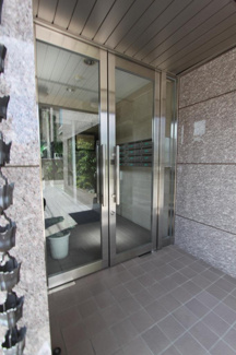 【エントランス】