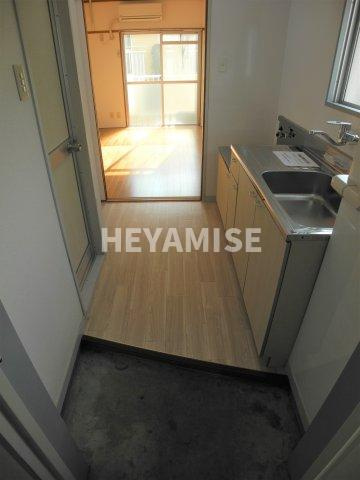 ベルメゾンの玄関|※反転間取りのお部屋の画像です※現況を優先します