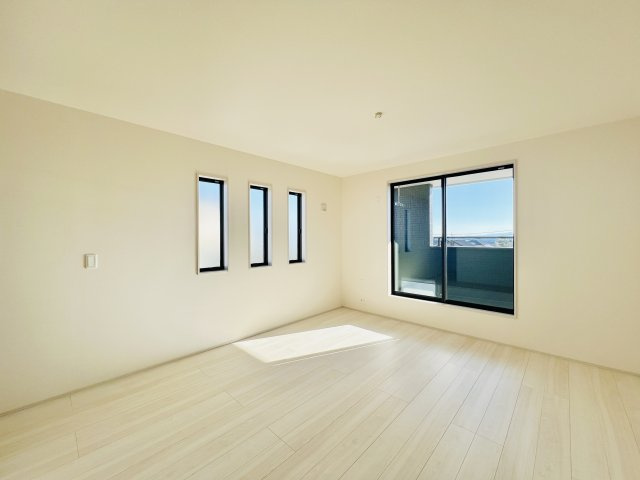 前橋堀越の洋室|WIC付きでお部屋もスッキリと片付く9帖洋室♪