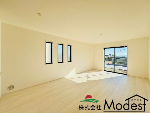 前橋堀越の居間・リビング|18帖の広々としたリビング♪