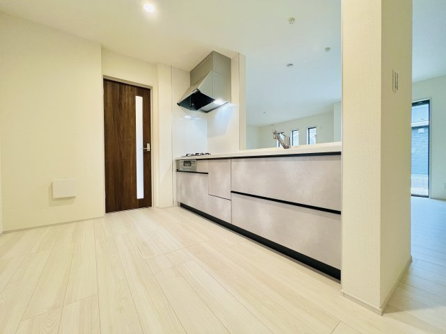 吉岡町漆原のキッチン|作業スペースも広く、お料理も快適に出来るキッチン♪