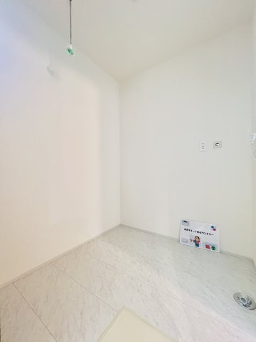 高崎上小鳥町のランドリースペース|ランドリースペースも完備で家事ラク♪