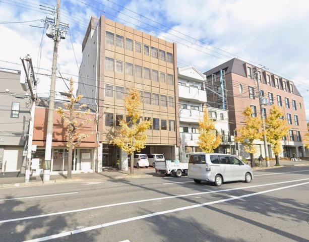 【京都市中京区1棟商業空ビル】「円町駅徒歩8分」「丸太町通り面す」の外観