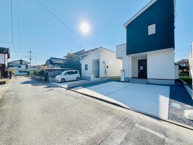 高崎倉賀野町の前面道路含む現地写真|駐車スペース3台可◎