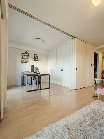 イニシアブラン住之江公園の洋室