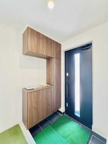 高崎吉井町本郷の玄関|履物の着脱もスムーズに出来る玄関◎