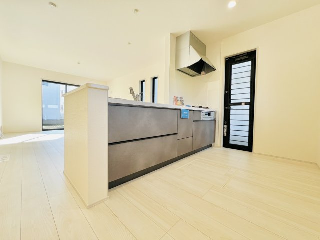 高崎吉井町本郷のキッチン|作業スペースも広々でお料理も快適に♪