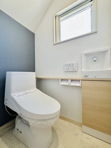 高崎市上佐野町のトイレ|清潔感のあるシンプルなトイレ。